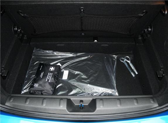MINI 2015款 2.0T COOPER S 五门版 其他细节类   备胎