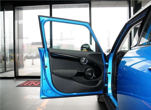 MINI 2015款 2.0T COOPER S 五门版 车厢座椅   前门板