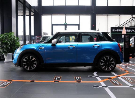 MINI 2015款 2.0T COOPER S 五门版 外观   正侧