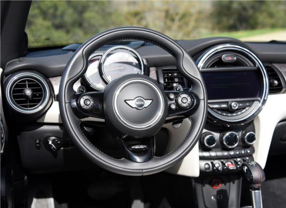 MINI 2016款 2.0T COOPER S CABRIO 加勒比蓝限量版 中控类   驾驶位