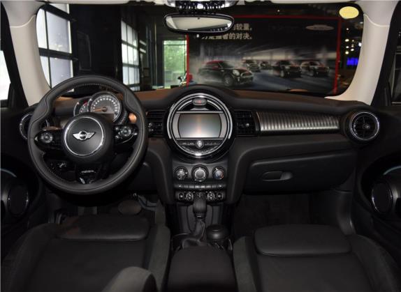 MINI 2016款 1.5T COOPER 表现派 中控类   中控全图