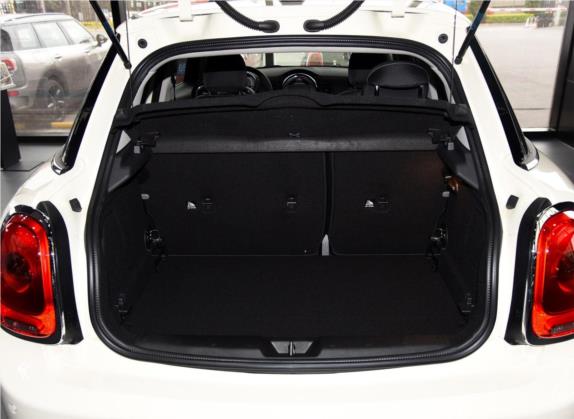 MINI 2016款 1.2T ONE 先锋派 五门版 车厢座椅   后备厢
