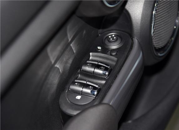 MINI 2016款 1.2T ONE 先锋派 五门版 车厢座椅   门窗控制