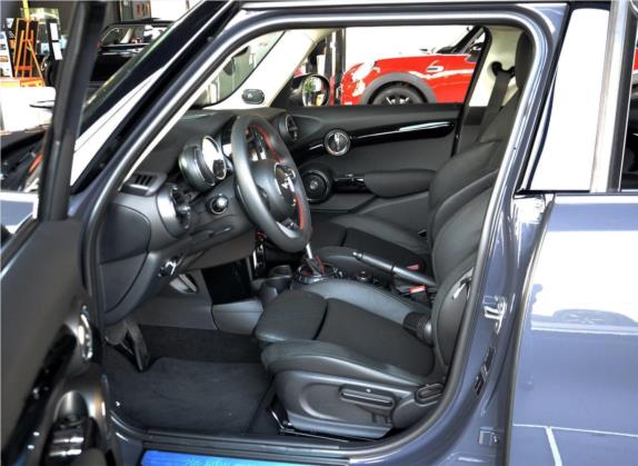 MINI 2016款 2.0T COOPER S 先锋派 五门版 车厢座椅   前排空间