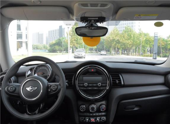 MINI 2016款 1.2T 手动 ONE 中控类   中控全图