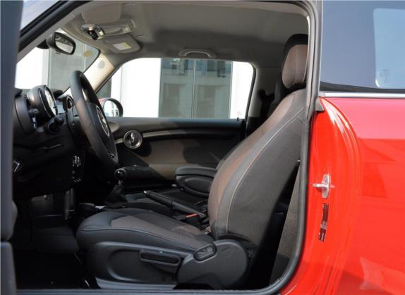 MINI 2016款 1.2T 手动 ONE 车厢座椅   前排空间