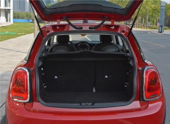 MINI 2016款 1.2T 手动 ONE 车厢座椅   后备厢