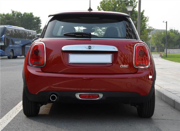MINI 2016款 1.2T 手动 ONE 外观   正后