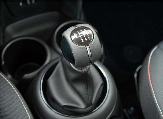 MINI 2016款 1.2T 手动 ONE 中控类   挡把