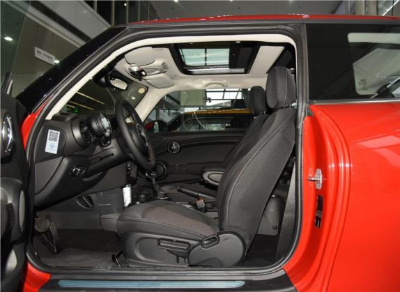 MINI 2016款 1.2T ONE 车厢座椅   前排空间