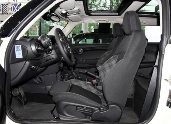 MINI 2016款 1.5T COOPER 车厢座椅   前排空间