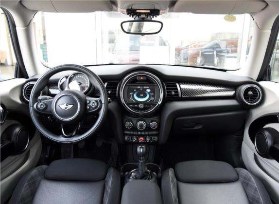 MINI 2016款 2.0T COOPER S 手动 中控类   中控全图