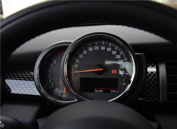MINI 2016款 2.0T COOPER S 手动 中控类   仪表盘