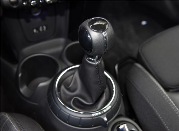 MINI 2016款 2.0T COOPER S 手动 中控类   挡把