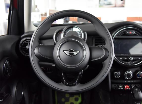 MINI 2016款 1.2T ONE 五门版 中控类   驾驶位