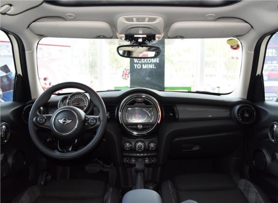 MINI 2016款 1.5T COOPER 五门版 中控类   中控全图