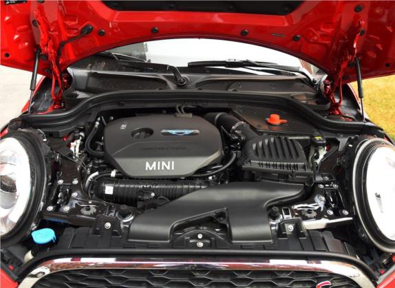 MINI 2016款 2.0T COOPER S 表现派 五门版 其他细节类   发动机舱