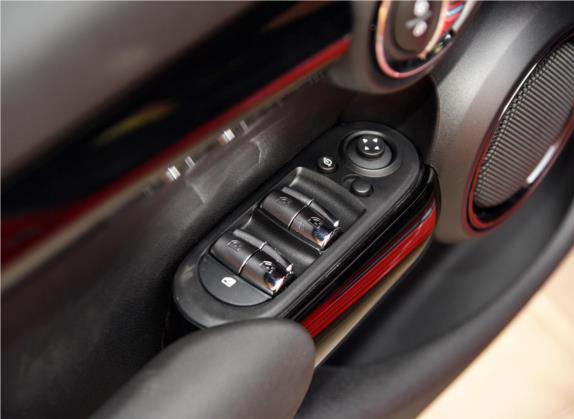 MINI 2016款 2.0T COOPER S 表现派 五门版 车厢座椅   门窗控制