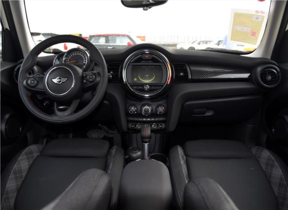 MINI 2016款 2.0T COOPER S 五门版 中控类   中控全图