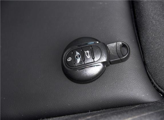 MINI 2016款 2.0T COOPER S 五门版 其他细节类   钥匙