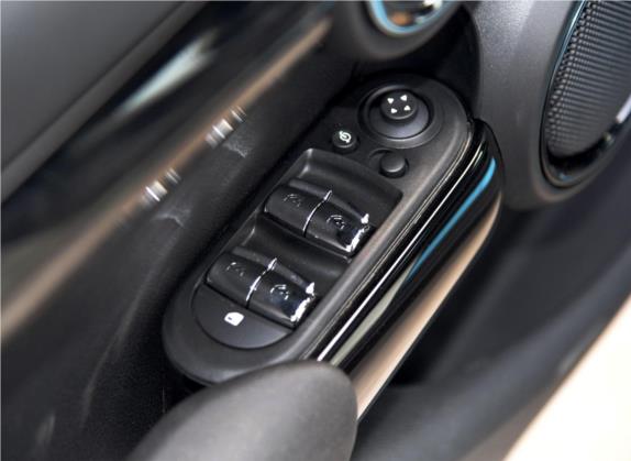 MINI 2016款 2.0T COOPER S 五门版 车厢座椅   门窗控制
