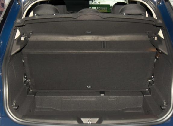 MINI 2016款 1.5T COOPER SEVEN 五门版 车厢座椅   后备厢