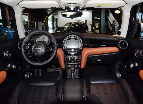 MINI 2016款 2.0T COOPER S SEVEN 中控类   中控全图