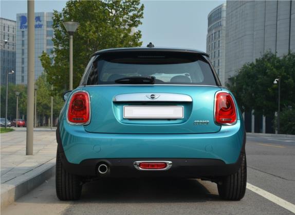 MINI 2017款 1.5T COOPER 加勒比蓝限量版 外观   正后