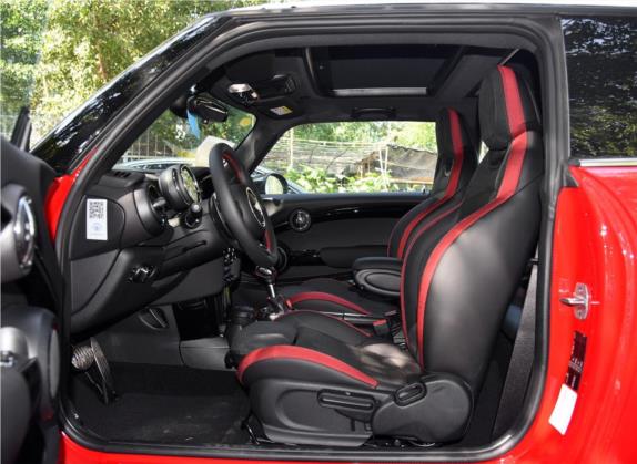 MINI 2017款 2.0T COOPER S 赛车控 车厢座椅   前排空间