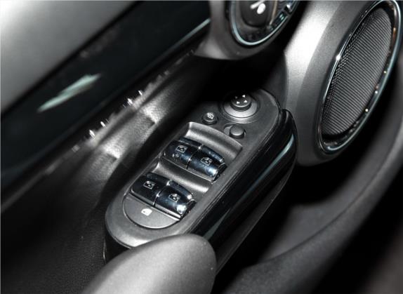 MINI 2017款 1.5T COOPER 冰蓝色限量版 五门版 车厢座椅   门窗控制