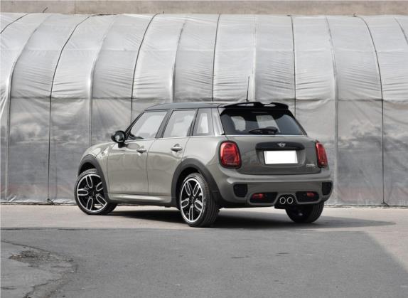 MINI 2018款 2.0T COOPER S 赛车手 五门版 外观   斜后