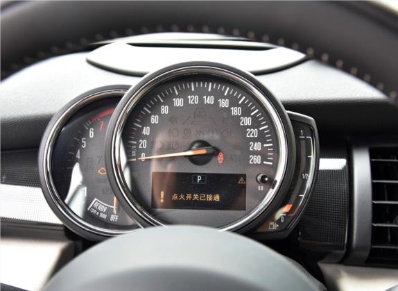 MINI 2018款 1.5T COOPER CABRIO 艺术家 中控类   仪表盘