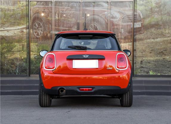 MINI 2018款 1.5T ONE 外观   正后