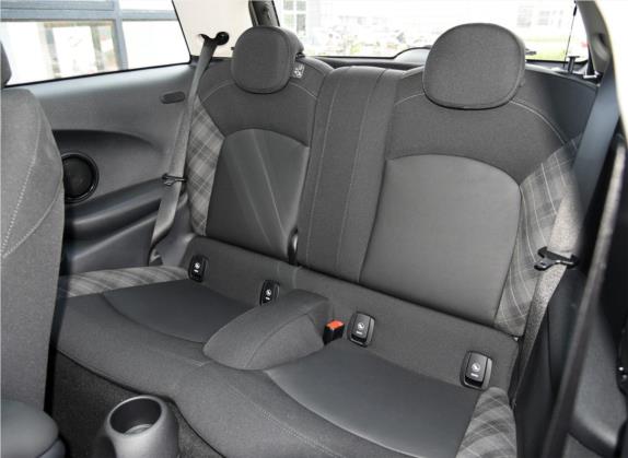 MINI 2018款 1.5T COOPER 经典派 车厢座椅   后排空间