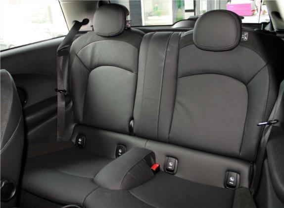 MINI 2018款 2.0T COOPER S 经典派 车厢座椅   后排空间