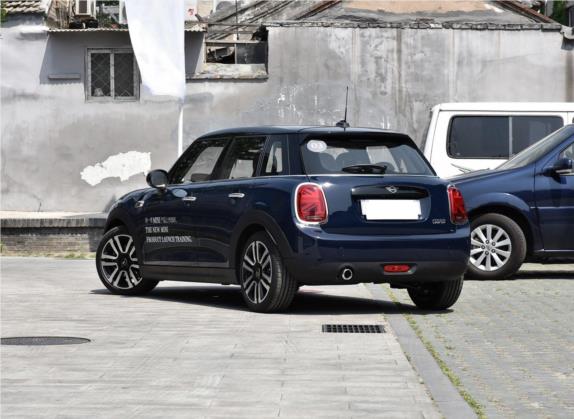 MINI 2018款 1.5T COOPER 艺术家 五门版 外观   斜后