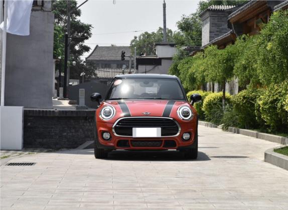 MINI 2018款 1.5T COOPER 赛车手 五门版 外观   正前