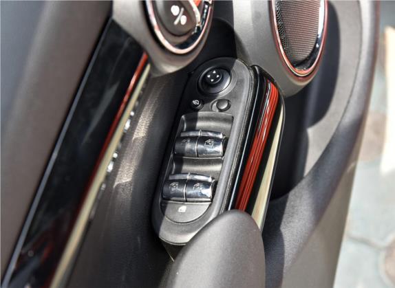 MINI 2018款 1.5T COOPER 赛车手 五门版 车厢座椅   门窗控制