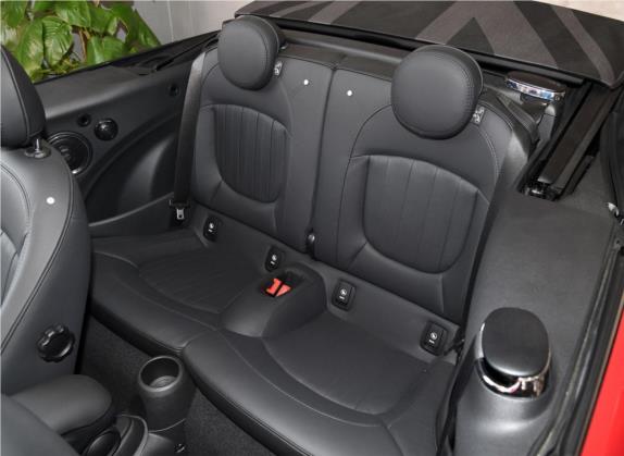 MINI 2019款 1.5T COOPER CABRIO 好色版 车厢座椅   后排空间