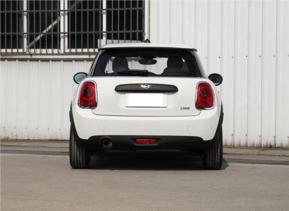 MINI 2019款 1.5T ONE 外观   正后