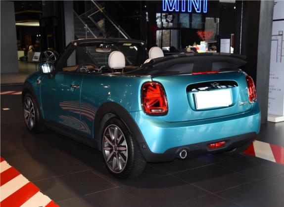 MINI 2019款 1.5T COOPER CABRIO 艺术家 外观   斜后