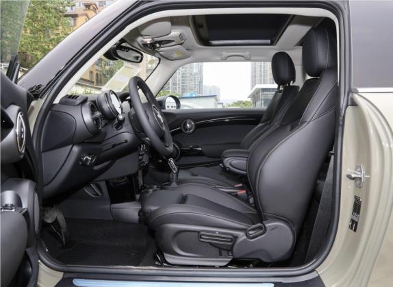 MINI 2019款 1.5T COOPER 经典派 车厢座椅   前排空间