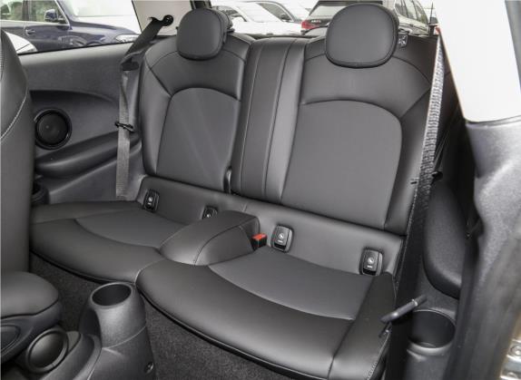 MINI 2019款 1.5T COOPER 经典派 车厢座椅   后排空间