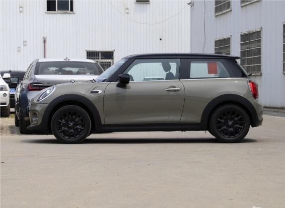 MINI 2019款 1.5T COOPER 经典派 外观   正侧