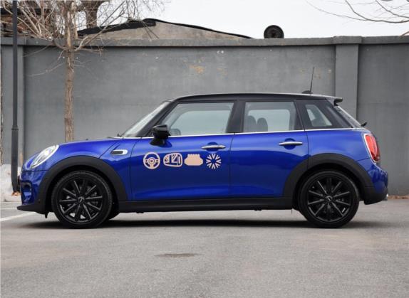 MINI 2019款 1.5T COOPER 艺术家 五门版 外观   正侧