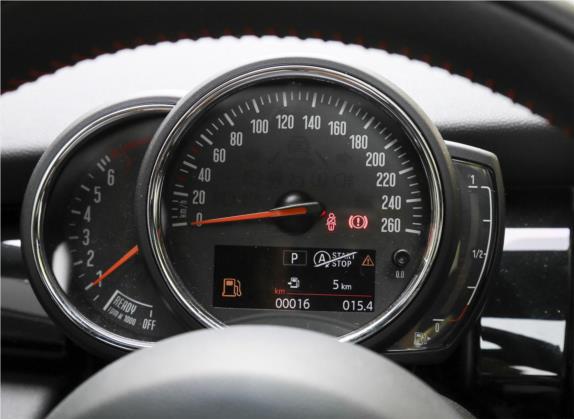 MINI 2019款 1.5T COOPER 赛车手 中控类   仪表盘