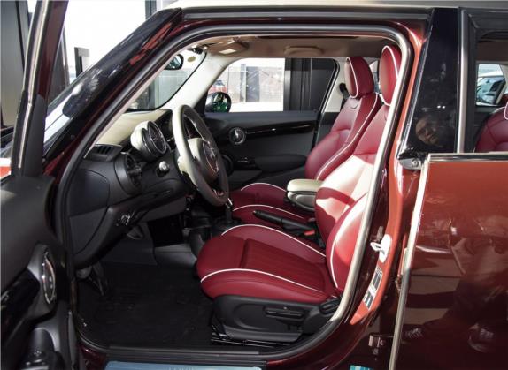 MINI 2020款 1.5T COOPER 经典派 五门绝色版 车厢座椅   前排空间