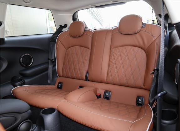MINI 2020款 1.5T COOPER 绝配限量版 车厢座椅   后排空间