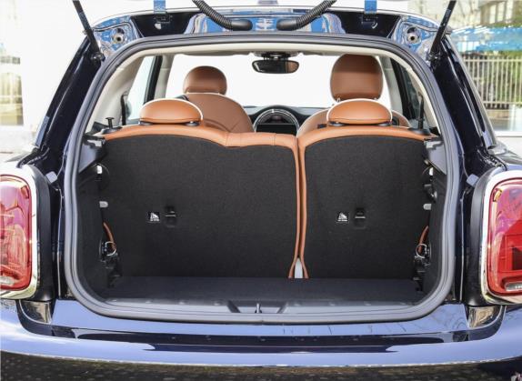 MINI 2020款 1.5T COOPER 绝配限量版 车厢座椅   后备厢