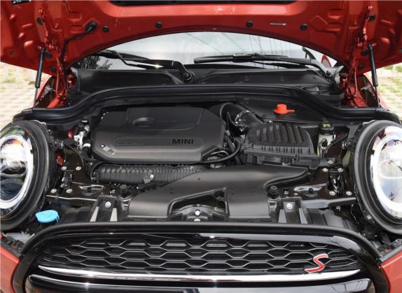 MINI 2020款 2.0T COOPER S 三门日不落红限量版 其他细节类   发动机舱